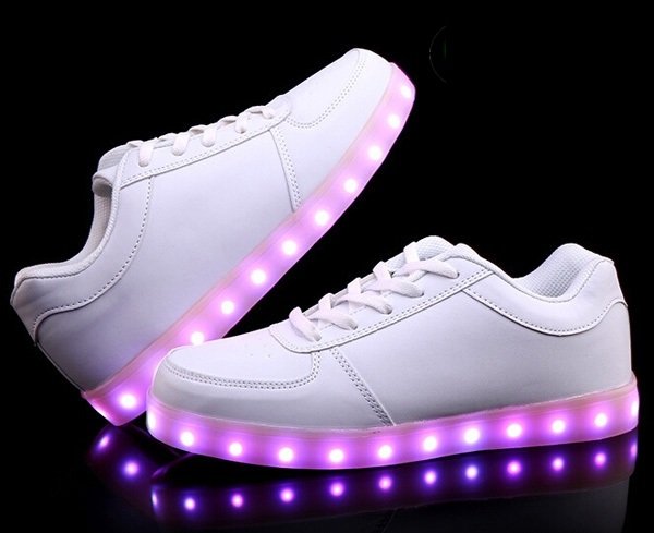 mga regalo para sa mga bata LED na sapatos