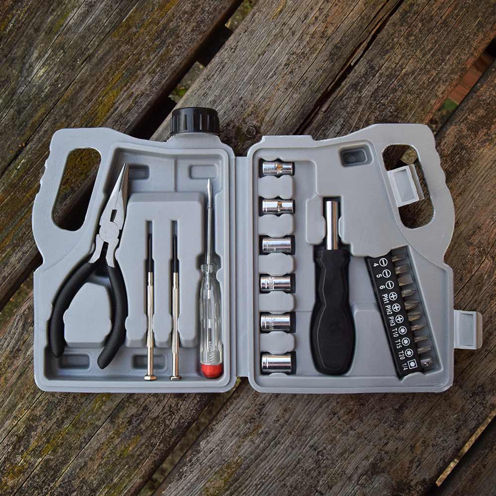 Mga mini tool sa isang case - Toolbox canister