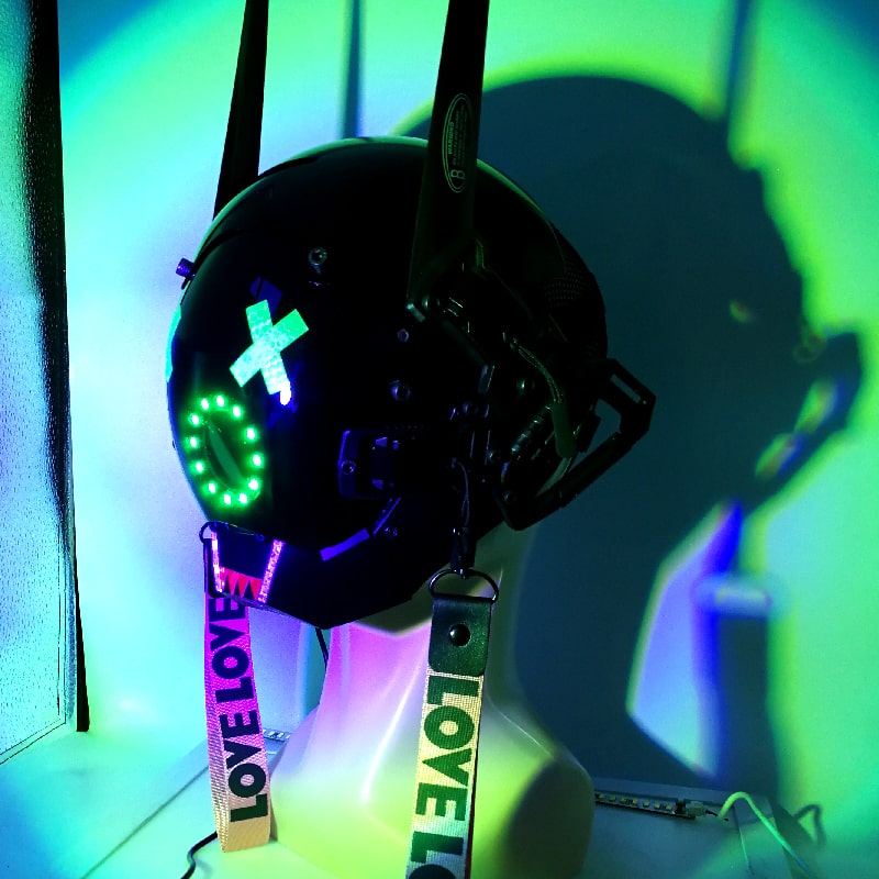 led party helmet na may LED lighting