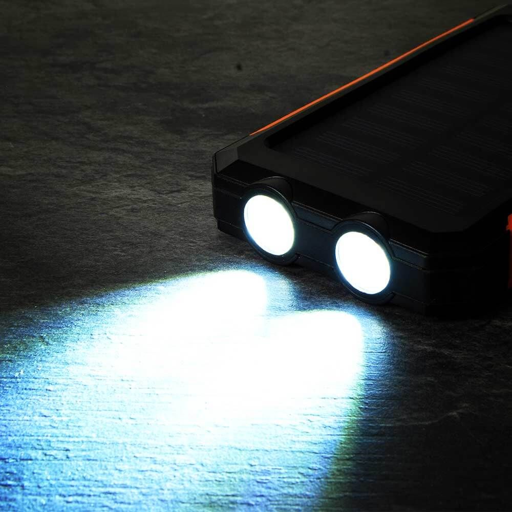 portable solar charger na may LED light