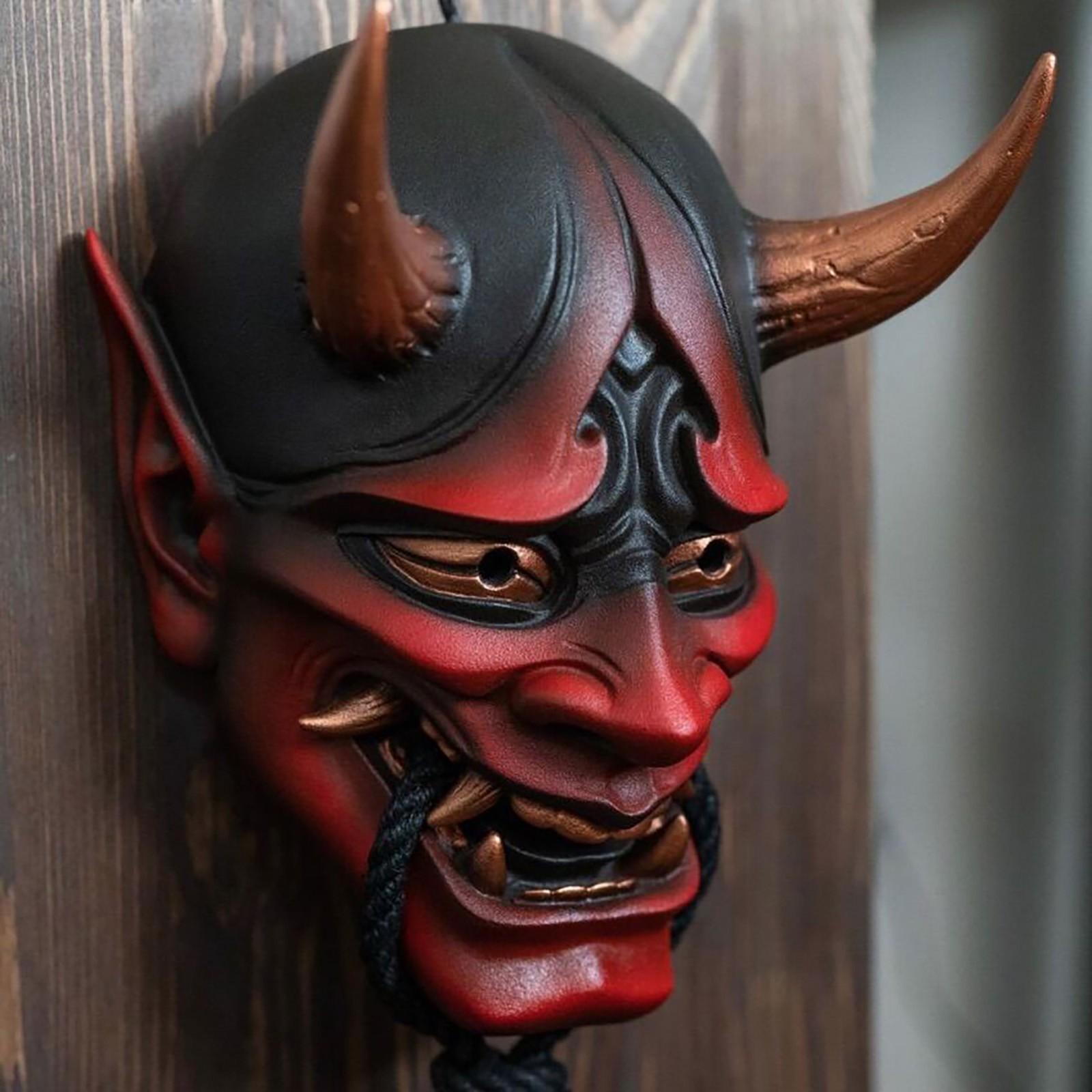 Japanese demonyo mask sa mukha karnabal